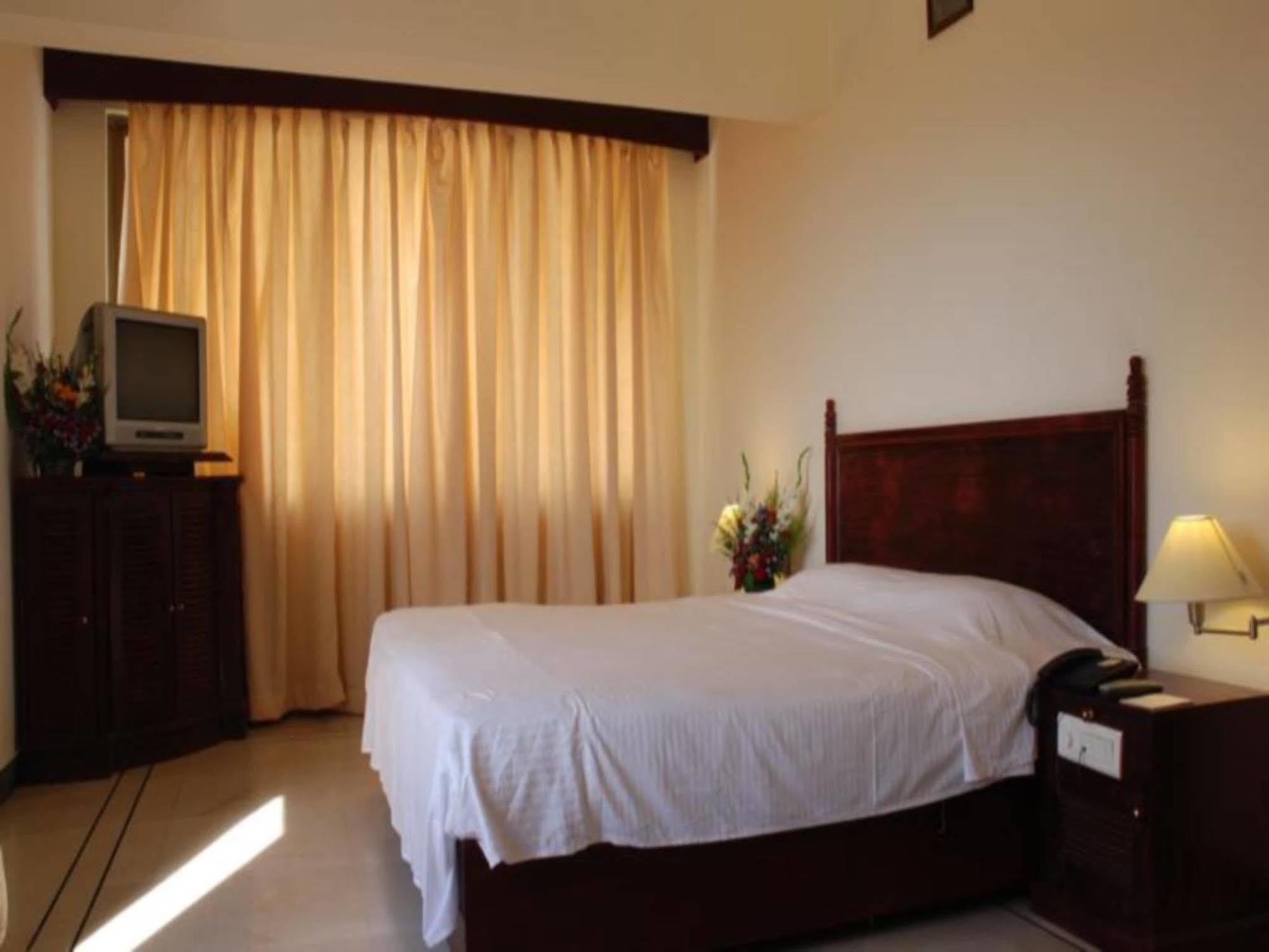 Paradise Isle Beach Resort Udupi Esterno foto